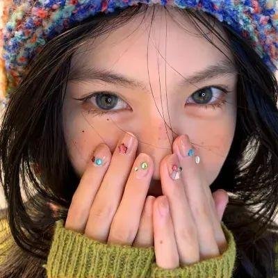 红颜吐珠待君王